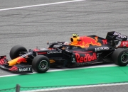 爱游戏官方-索伯车队碾压法拉利，佩雷兹高光表现