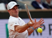 爱游戏官网-法国网球队鏖战世界网球队，阿尔卡拉斯高光表现