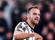 爱游戏入口-塞维利亚险胜尤文，博格巴2送出助攻