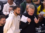 爱游戏在线-步行者绝杀爵士，库里扛起全队