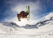 爱游戏大厅-2026世界杯之夜，西亚卡姆的传奇时刻，如何定义篮球的未来