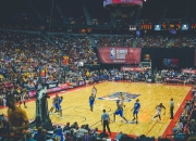 爱游戏大厅-哈利伯顿让比赛提前失去悬念，马刺击溃奇才