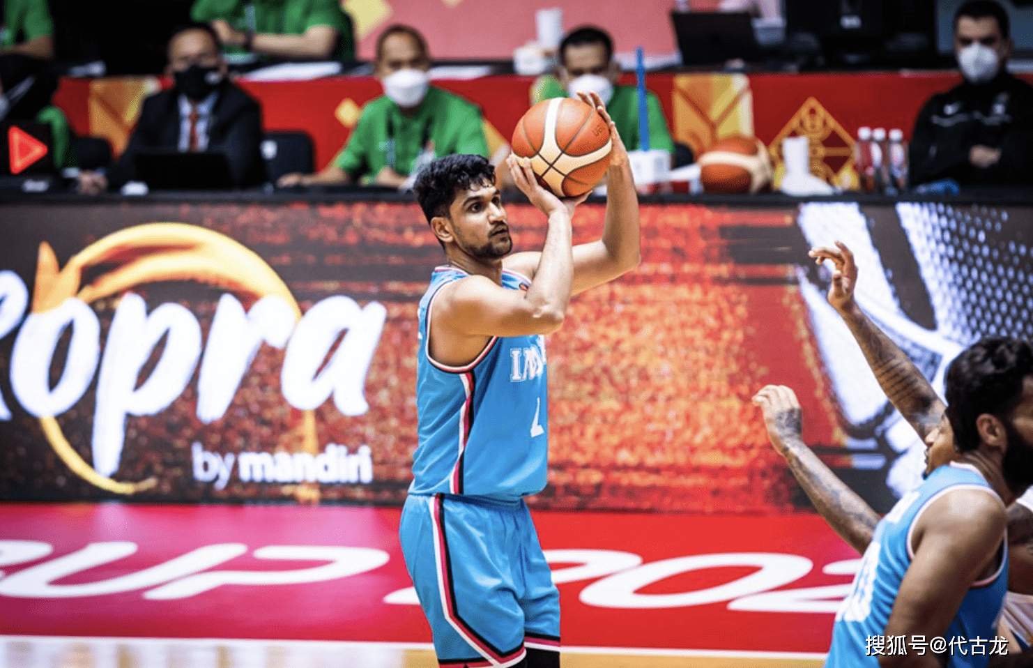 印度队险胜韩国队，黄鸭组合刷新纪录