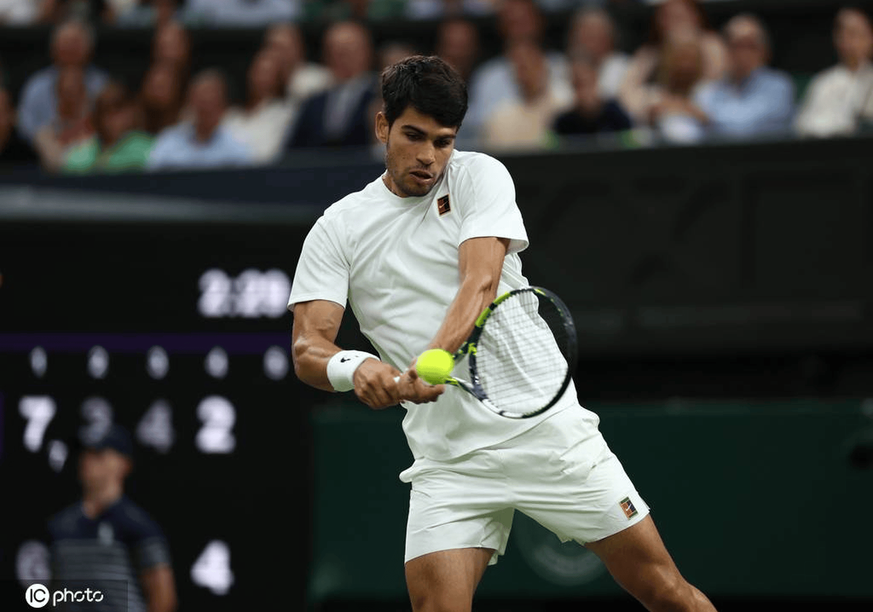 澳网力克法网，阿尔卡拉斯带队取胜