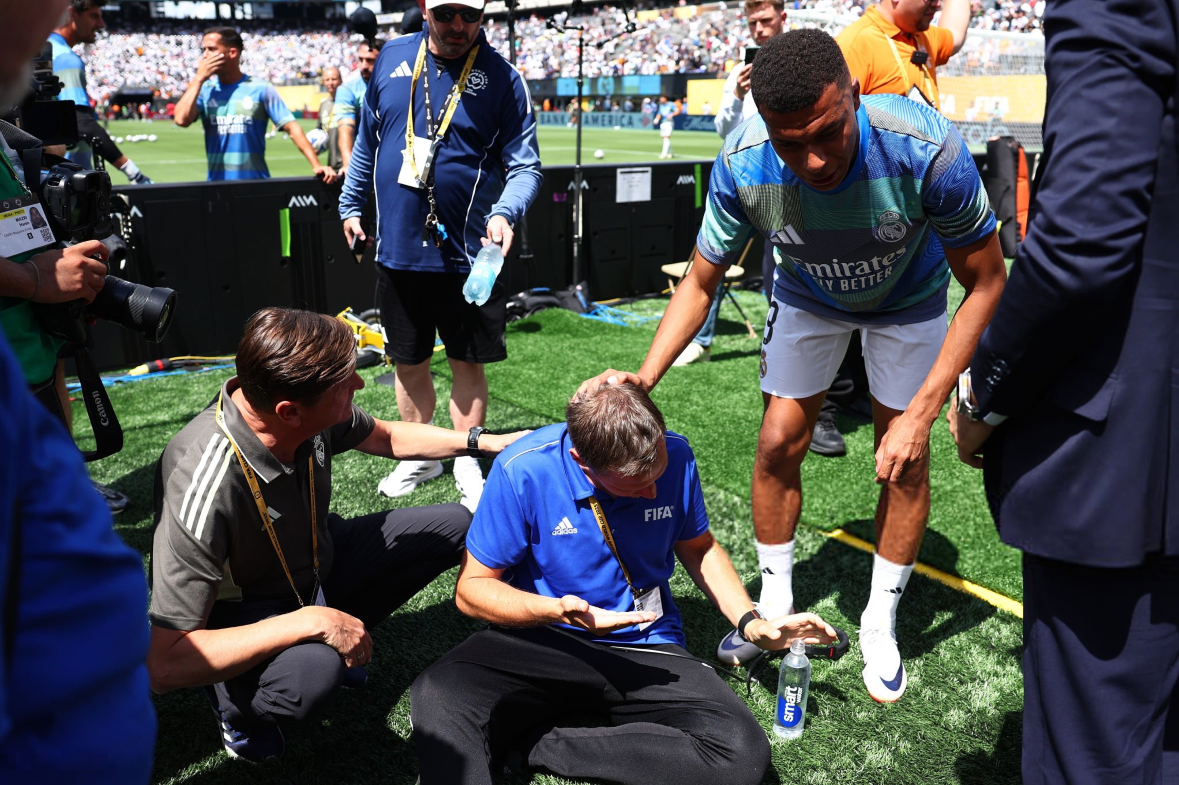 波兰逆转丹麦，姆巴佩关键制胜