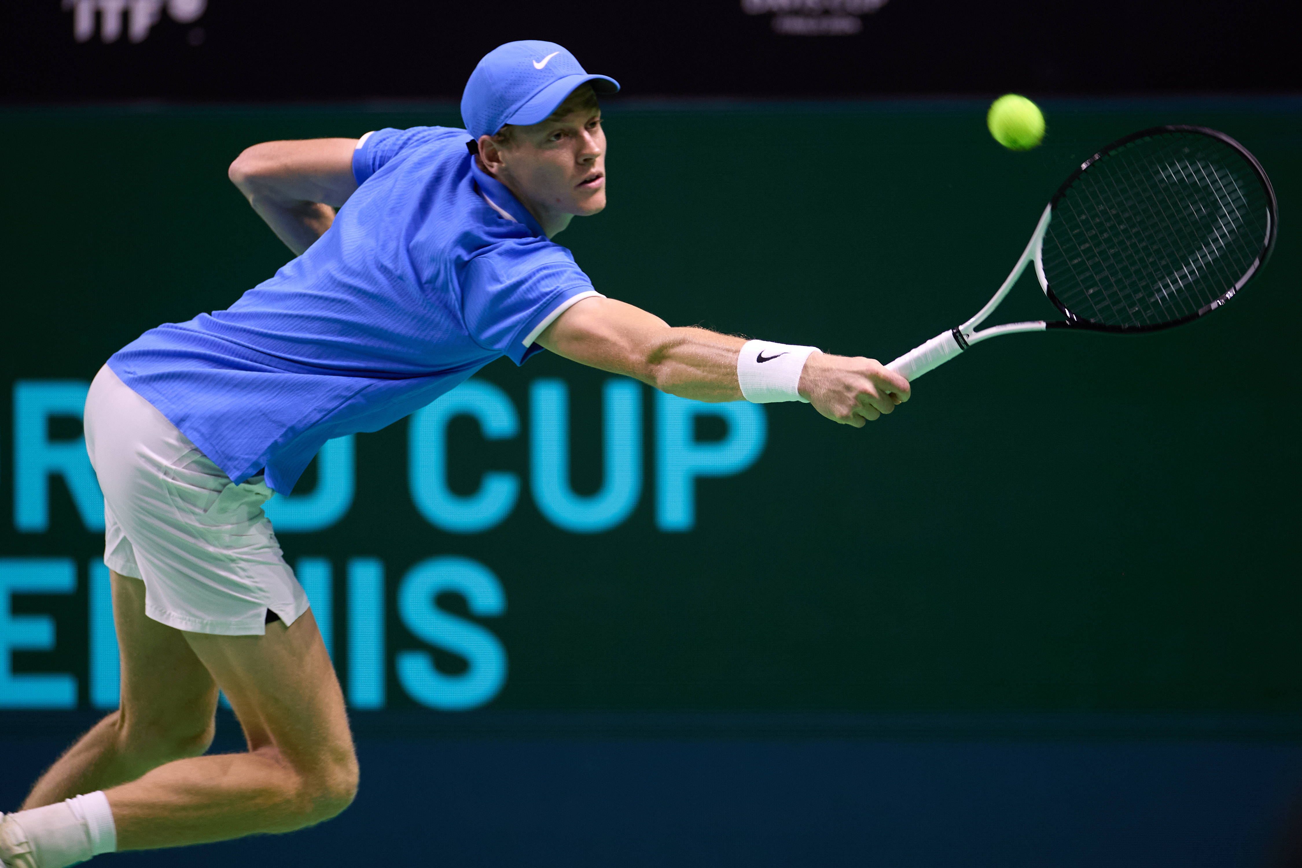 蒙特卡洛大师赛险胜戴维斯杯，辛纳关键制胜