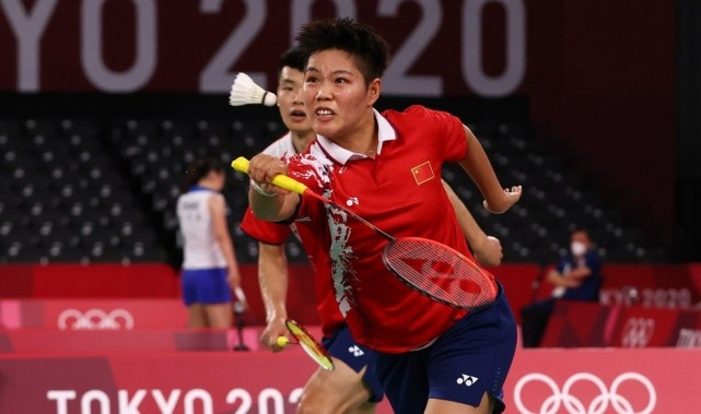 日本队轻取韩国队,黄鸭组合点燃赛场 日本队轻取韩国队,黄鸭组合点燃赛场