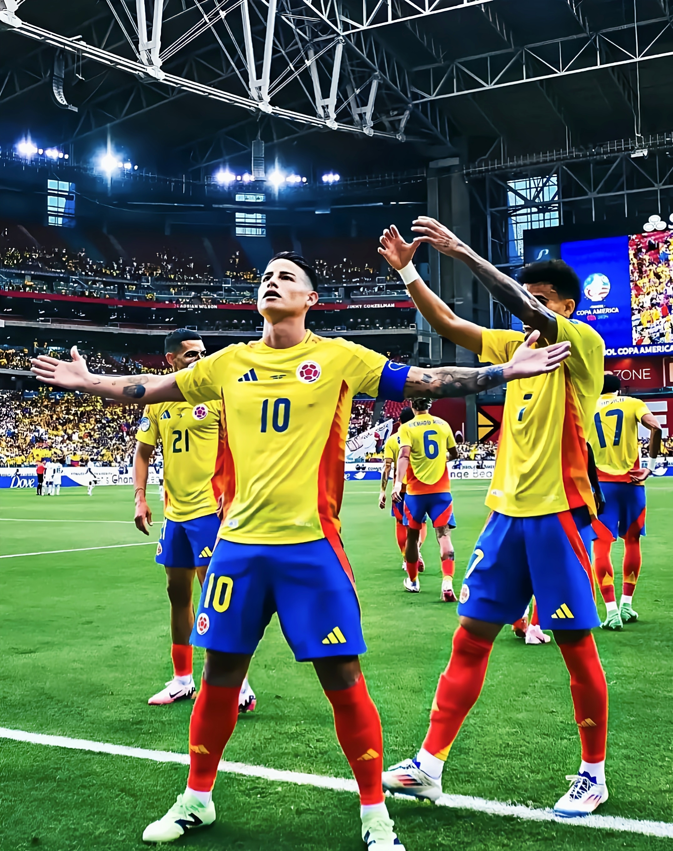 足球赛场传来好消息,球员展现出色表现 足球赛场传来好消息,球员展现出色表现