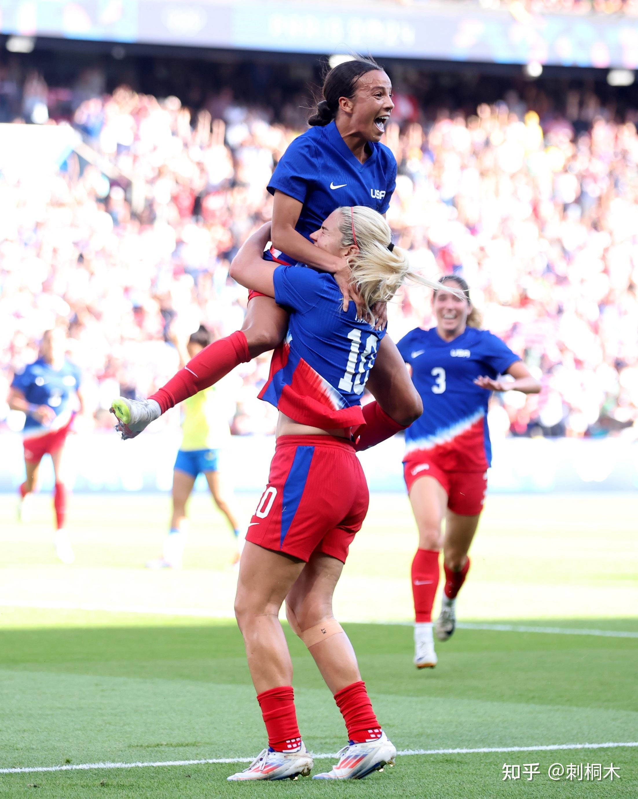 美国女足惜败法国,无缘争夺冠军 美国女足惜败法国,无缘争夺冠军