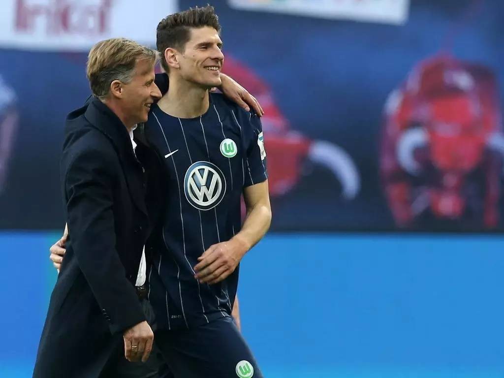 克里斯蒂安·古恩豪取帽子戏法,帮助沃尔夫斯堡大胜 克里斯蒂安·古恩豪取帽子戏法,帮助沃尔夫斯堡大胜