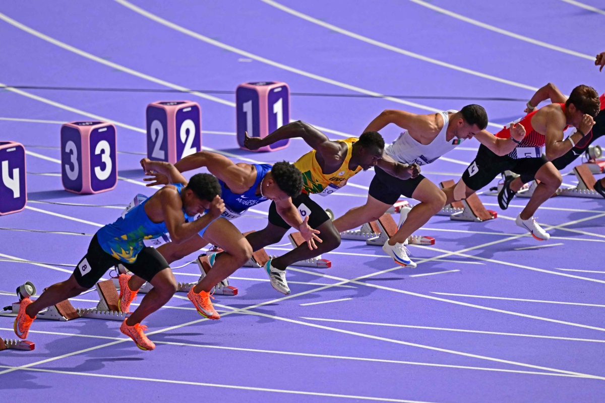 创造奇迹：运动员们力拼历史纪录