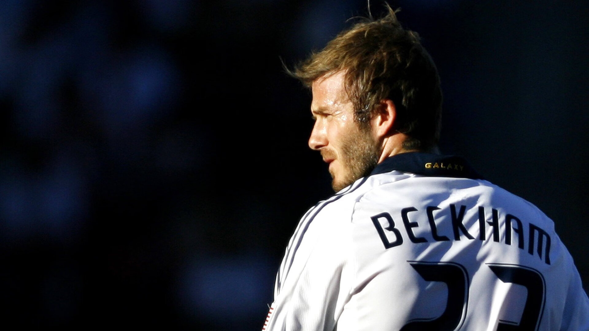 卡塞米罗存在感拉满，从绿茵场到历史书，马里如何拿下法国