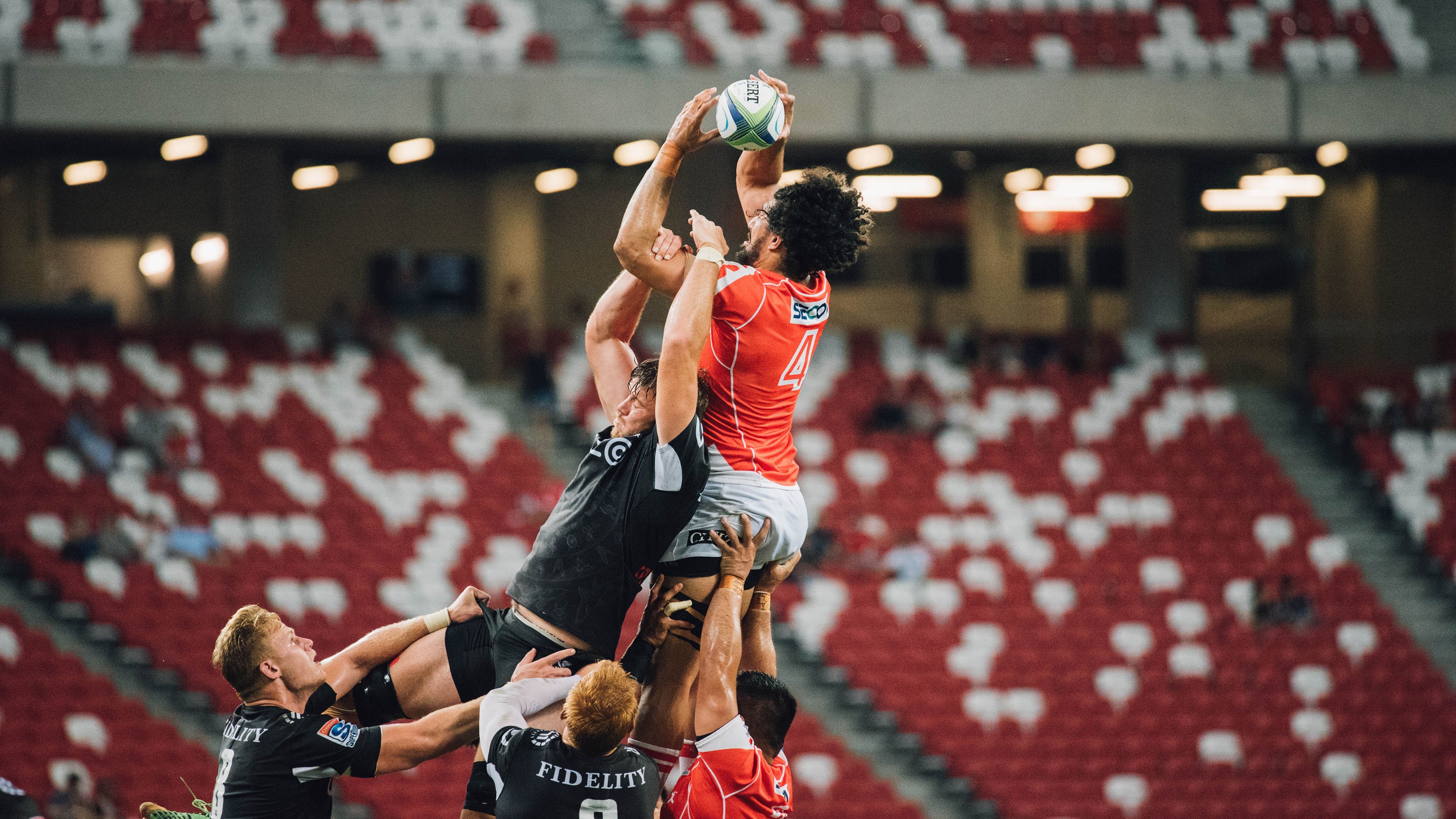 赛道逆袭，周冠宇领衔索伯车队力克红牛，改写F1格局